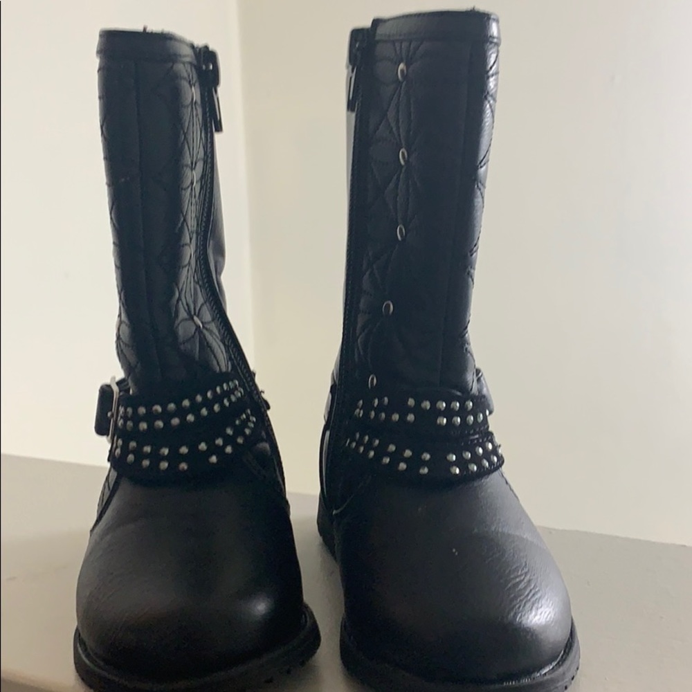QUILTED STUDDED Boots